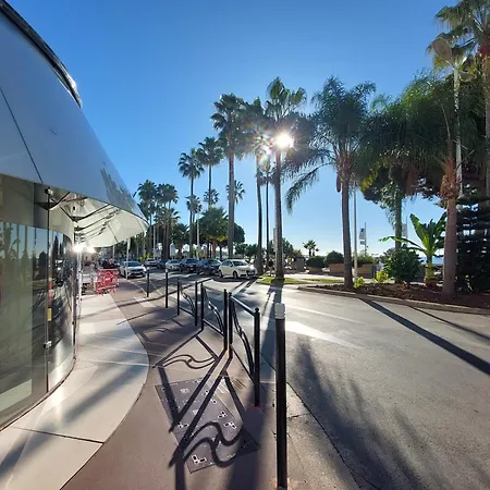 Centre - Cavell - Walking Distance From Palais Des Festivals And - Free Parking - Perfect Location For Business And Holliday Apartment